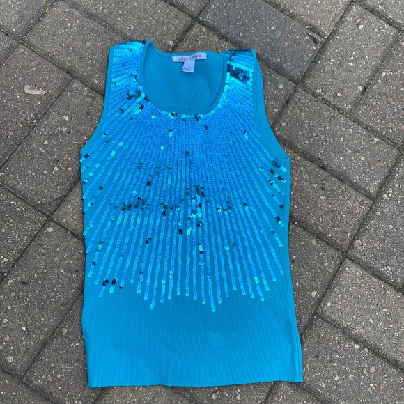 women’s tank - Picture 1 of 5